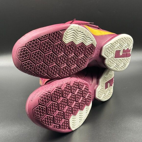 Nike LeBron Soldier 9 Premium - Picture 7 of 9